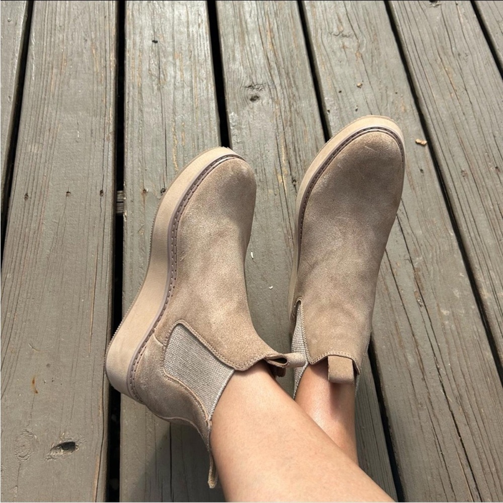 Dolce Vita Huey Tan Chelsea Platform Boot | Pull On Suede | Size 7